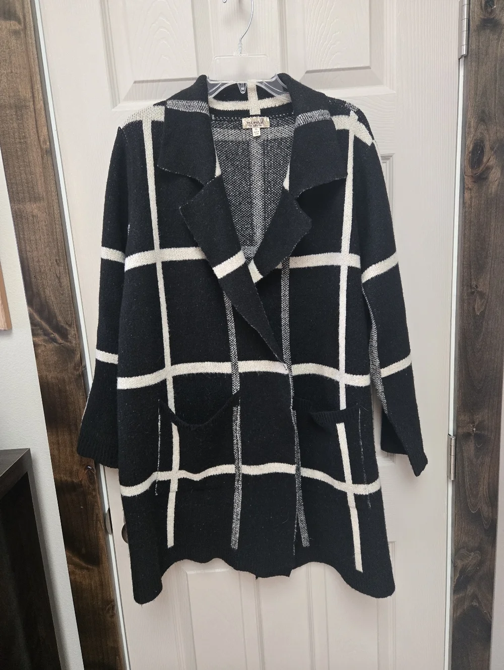 One World Sweater/Jacket - Picture 1 of 4